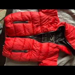 Zara red puffer jacket 5-6 y ( unisex)